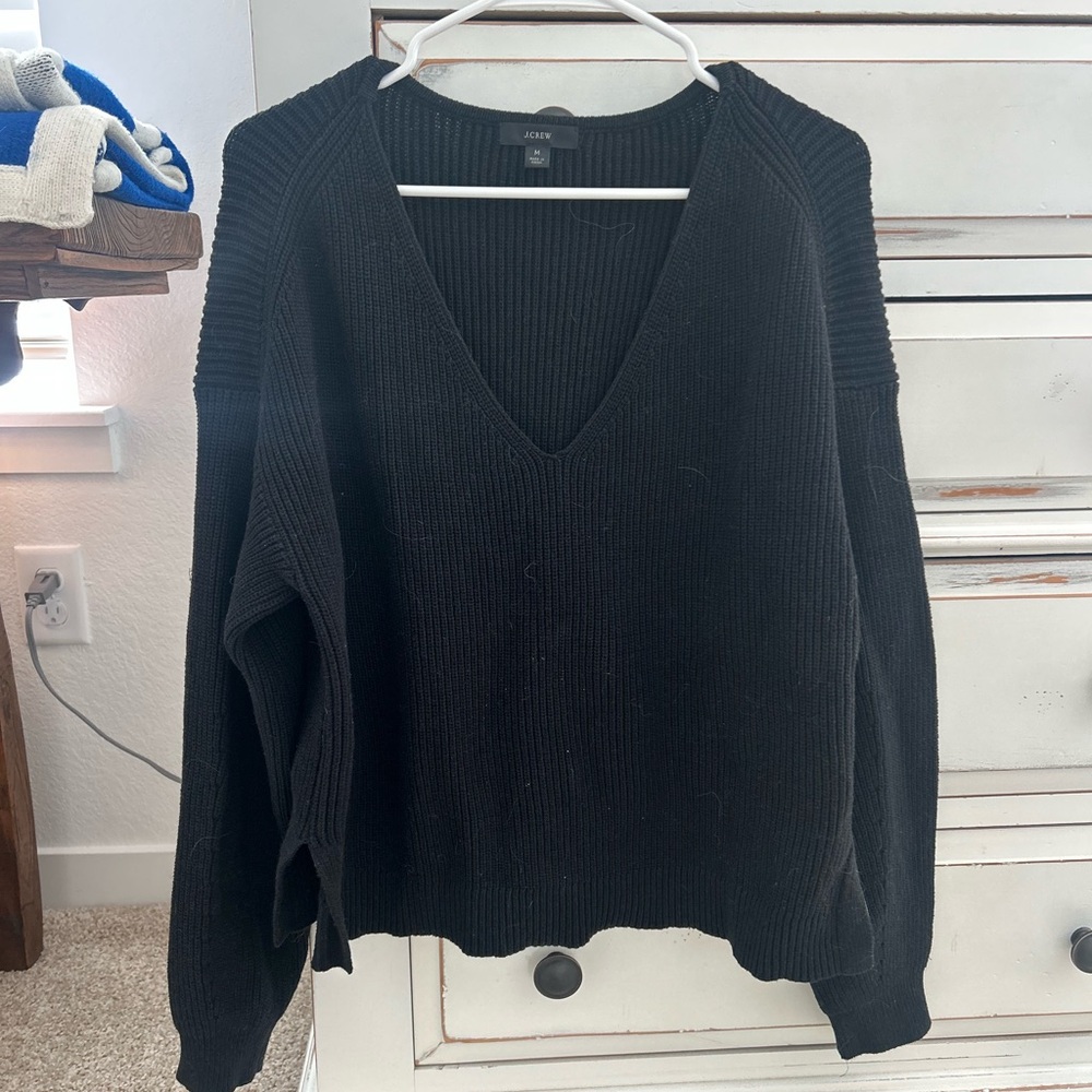 EUC JCrew black rubbed sweater with ribbed shoulders M
